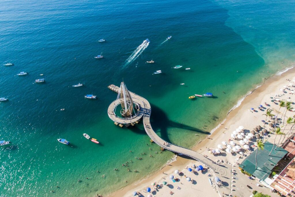 Los muertos Pier Puerto Vallarta